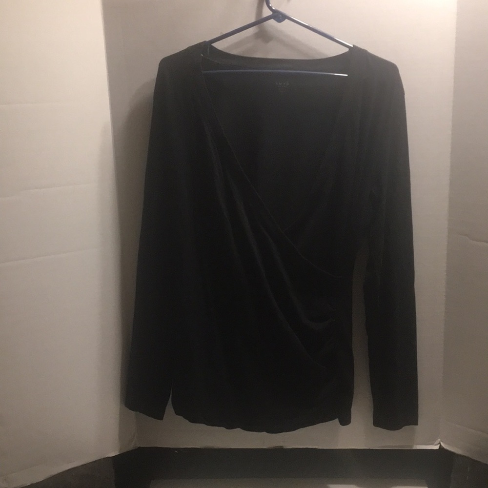 LOVE BY GAP MATERNITY NURSING SHIRT SIZE L